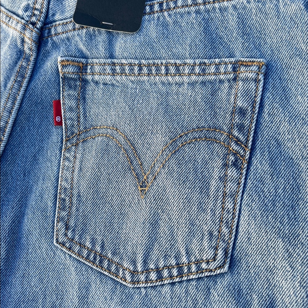 NWT Levi’s Premium Ribcage Wide Leg Jeans w/ Rare Blank Red Tab - Picture 12 of 12